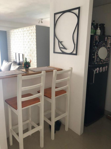 Hermoso Ambiente Y Medio Con Pileta