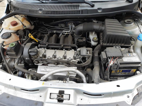 Imagem 5 de 6 de Volkswagen Gol 2017 1.6 Msi Trendline Total Flex 5p