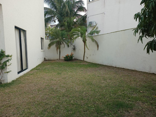 Quintas Al Andaluz Casa En Venta 3 Recamaras Cuarto De Serv Y Roof Garden Como Inversión