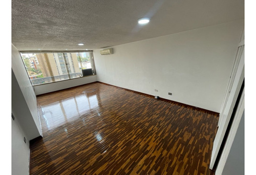 Se Alquila Oficina 45m2 Horizonte 1742