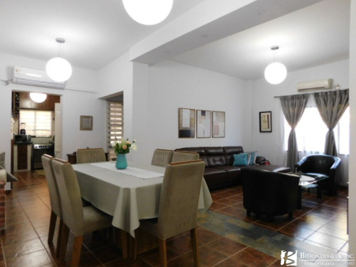 Muy Buena Propiedad A Nuevo De 3 Dormitorio En El Corazón De Sayago