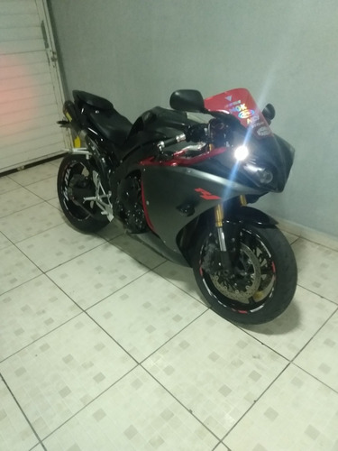 Imagem 11 de 14 de Yamaha R1