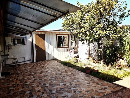 Casa En Venta De 4 Dorm. En El Bosque