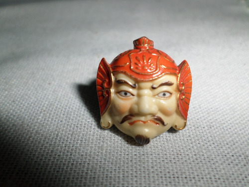 Antiguo Pin Oriental Japonés Samurai Firmado Metal Esmaltado