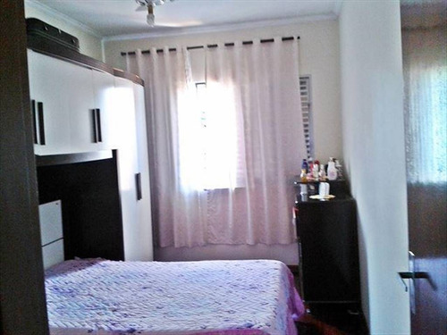 Imagem 19 de 30 de Sobrado Em Ótima Localização, 1 Quadra Da Avenida Antonio Emmerick Sendo 3 Dormitórios 1 Suite 2 Wc Garagem Para 2 Automóveis E Portão Eletrônico Pertinho De Supermercados Padarias Ponto De Ônibus E