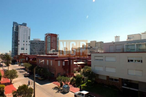 En Peninsula Departamento- Ref: 4089
