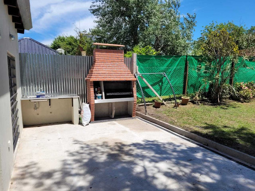 Casa Quinta En Venta En Villa Parque Sicardi, La Plata, G.b.a. Zona Sur