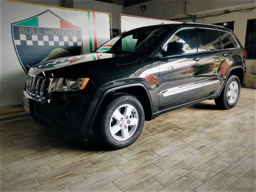 Imagen 6 de 14 de Jeep Grand Cherokee Laredo Lujo