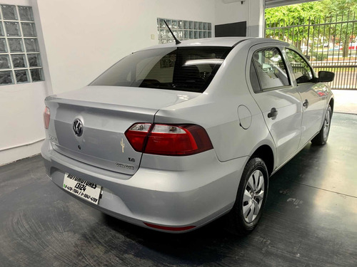 Volkswagen Voyage 1.6 Comfortline Plus 101cv 2013
