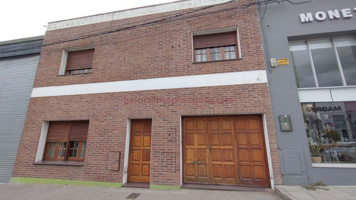 Casa Venta 2 Dormitorios Comercial Bahia Blanca Sarmiento