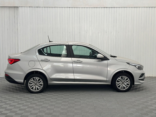 Fiat Cronos 1.3 Drive Flex 4p