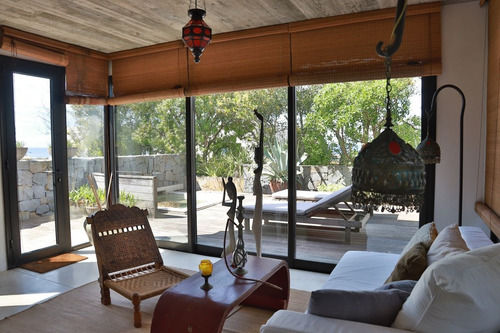 Casa En Alquiler Por Temporada De 4 Dormitorios En Punta Piedras (ref: Bpv-7396)