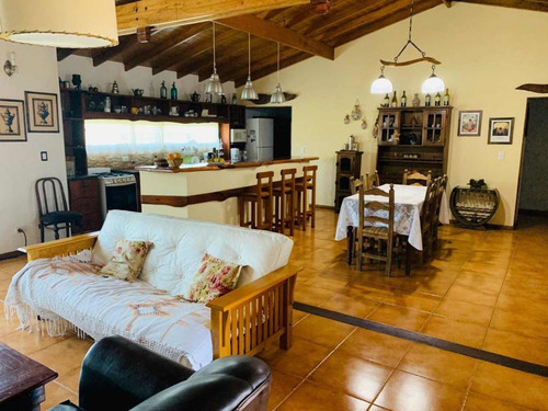 Casa En Venta - 2 Dormitorios 2 Baños - 140mts2 - Barrio Chapadmalal