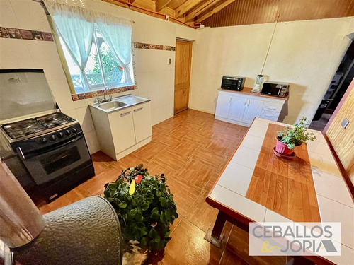 Casa En Venta De 3 Dorm. En Olmué