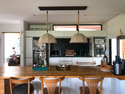 Casa Moderna En Lomas De La Tahona