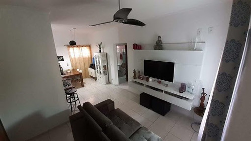 Bela Casa A Venda Em Jacareí, A Poucos Minutos Do Centro Da Cidade, Aceita Financiamento - Ca1314