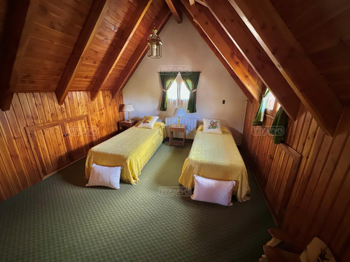 Casa En Venta En Centro De Bariloche, Bariloche, Patagonia