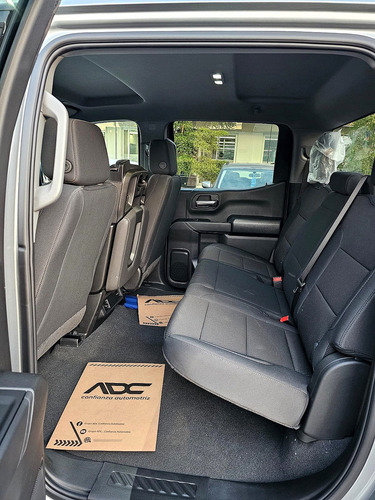 Chevrolet Silverado 5.3 V8 Custom Doble Cabina 4X4 At