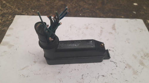 Arne Conector Computadora Vidrios Vw Pointer 1.8 02 - 04 (Usado)