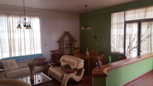 Imagen 12 de 30 de Espectacular Casa Para Una Familia Numerosa 04120656408 Cod Mls 23-5240