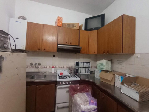 Imagen 6 de 17 de Casa En Planta Baja De 3 Ambientes En Pichincha Con Patio
