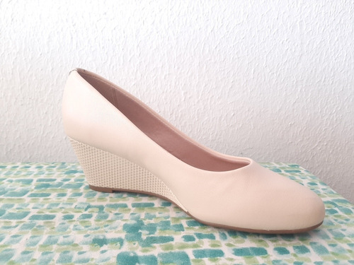 Zapato Cómodo Dama Color Beige, Marca Beira Rio, Talla 37