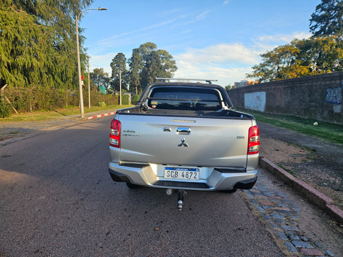 Mitsubishi L200 2.5 Cd 4wd High-power Di-d At5 Cuero