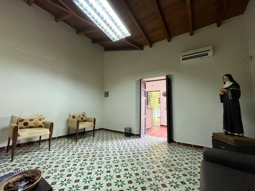 Imagen 3 de 11 de Casona En Venta En El Centro