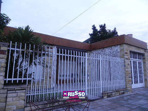 Venta Casa 3 Ambientes Isidro Casanova