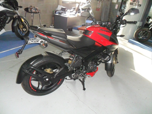 Imagen 2 de 8 de Bajaj Rouser Ns 200