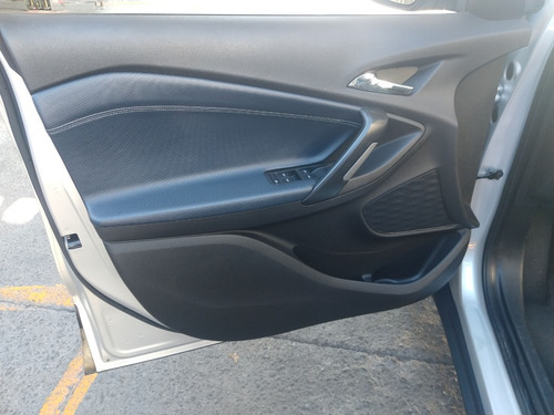 Imagen 11 de 15 de Chevrolet Tracker Premier Automatica Qc Piel Camara 2021