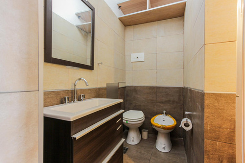 Galpon 74 Mts. Apto Comercial. Boedo. Acepta Departamento En Mar Del Plata.
