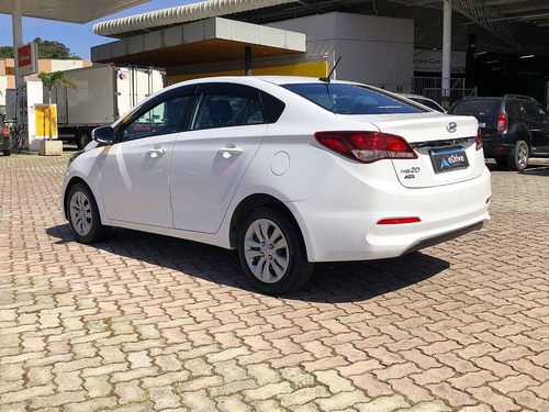Imagem 4 de 15 de Hyundai Hb20s C.plus/c.style1.0 Flex 12v Mec. 4p 2019/2019