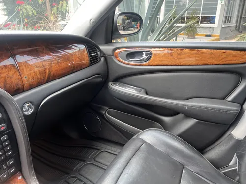 Jaguar Xj8 L