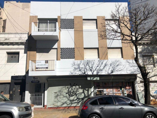  Departamento Calle 12 Entre 44 Y 45. La Plata, Bs.as.