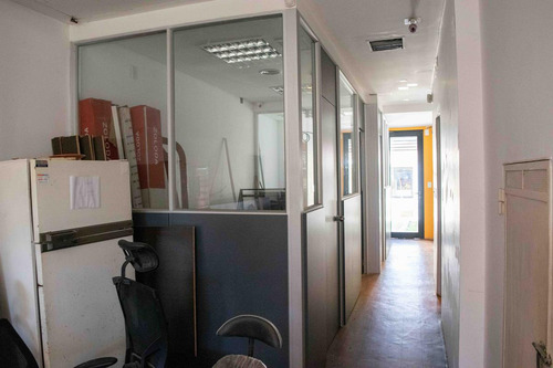 Oficina De 6 Ambientes En Venta En Martinez