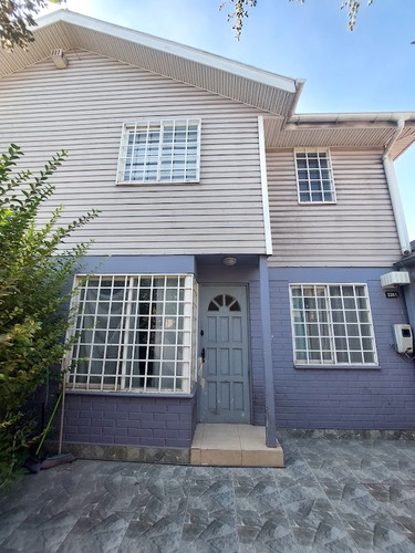 Excelente Casa En Calle O'higgins, Jardines De Santa María
