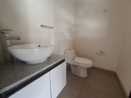 Casa Remodelada En Residencial Las Americas Lll Ecatepec Frente A Plaza Las Américas