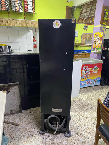 Geladeira Para Comércio, Em Perfeito Estado Funcionando .
