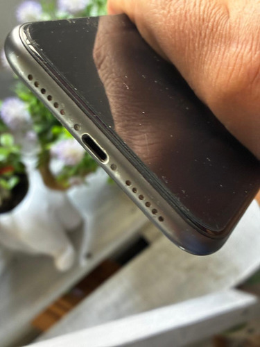 Apple Iphone 11 (64 Gb) - Negro Gris Oscuro (Usado)