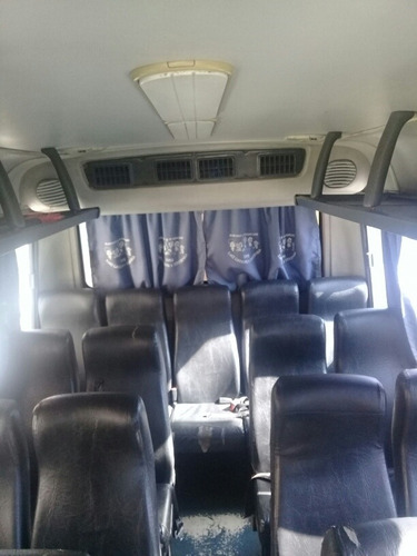 Imagem 2 de 6 de Volare V6 Escolar