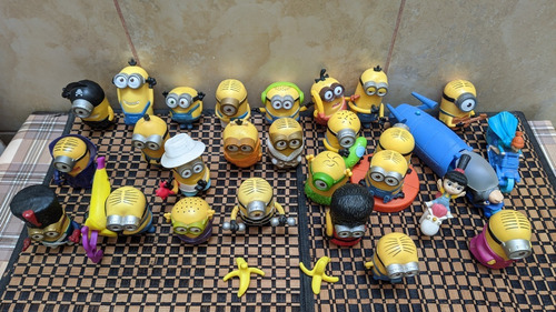 Imagen 10 de 10 de Lote Completo De 26 Figuras De Los Minions Excelente Estado