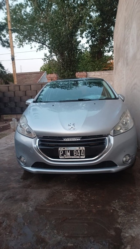 Imagen 1 de 11 de Peugeot 208 2015 1.6 Feline Pack Cuir