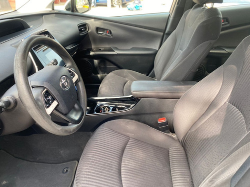 Imagen 9 de 15 de Toyota Prius Base 2017
