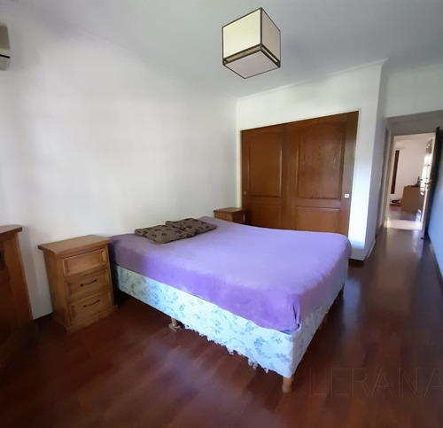 Imagen 16 de 18 de Venta Chalet De 4 Ambientes. Fondo Con Cesped Y Cochera Doble- Villa Ariza - Ituzaingo