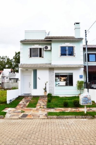 Casa Em Hípica Com 3 Dormitórios - Mi9268