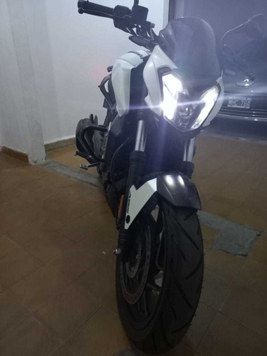 Imagen 21 de 22 de Bajaj Dominar 400