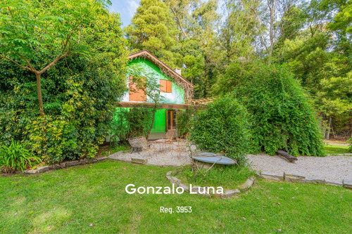 Venta De Casa En El Bosque Peralta Ramos En La Ciudad De Mar Del Plata.