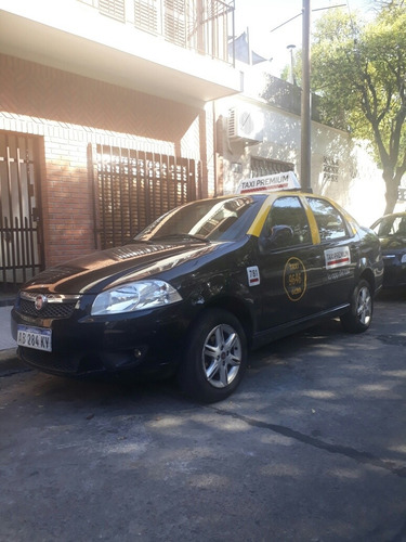 Imagen 1 de 1 de Chofer De Taxi Caba Desde 15.000 Pesos A Cargo