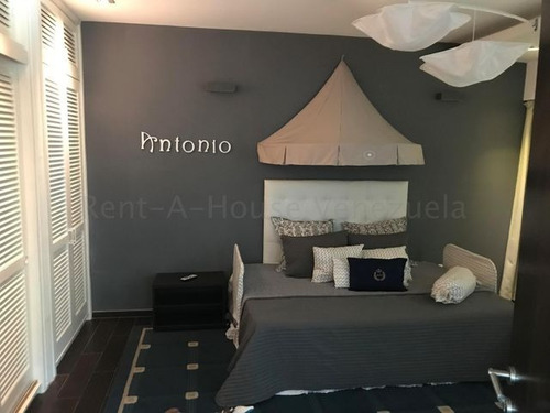 Imagen 11 de 15 de Casa En Venta En Cumbres De Curumo 21-6969 Carolina Fermoso 0424-2083128